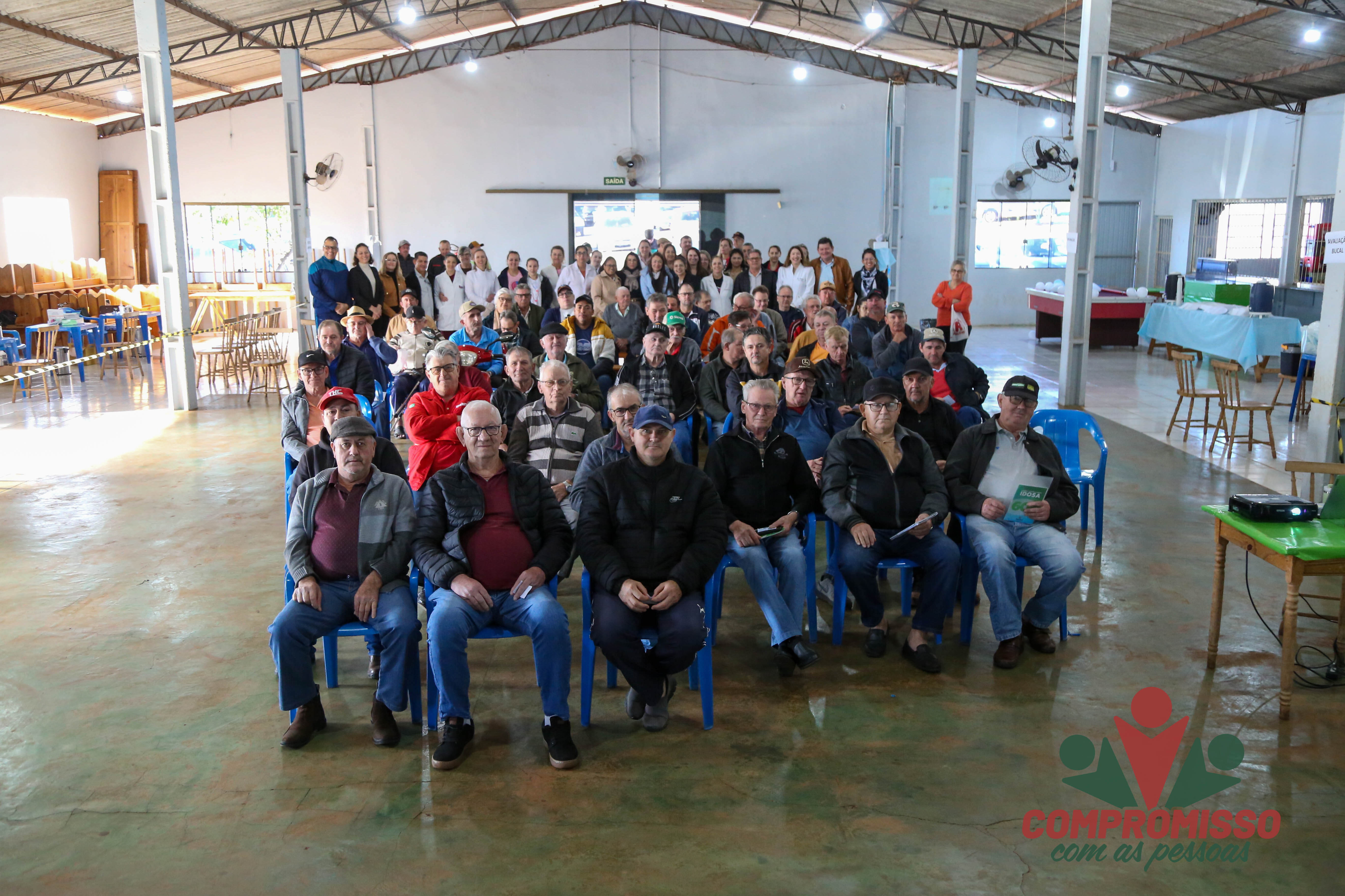 Clube do Bairro Renascer recebe ações do Agosto Azul