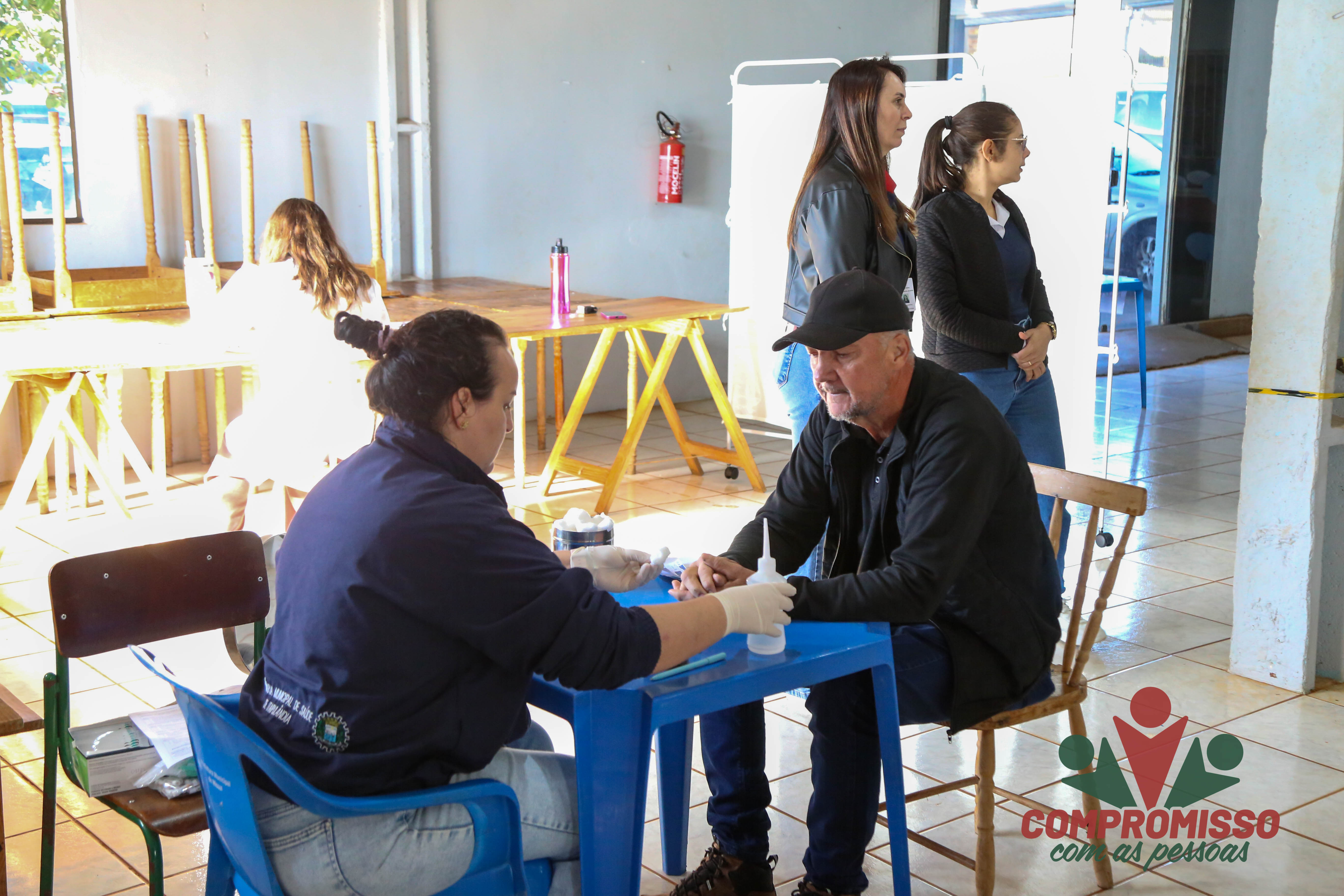 Clube do Bairro Renascer recebe ações do Agosto Azul