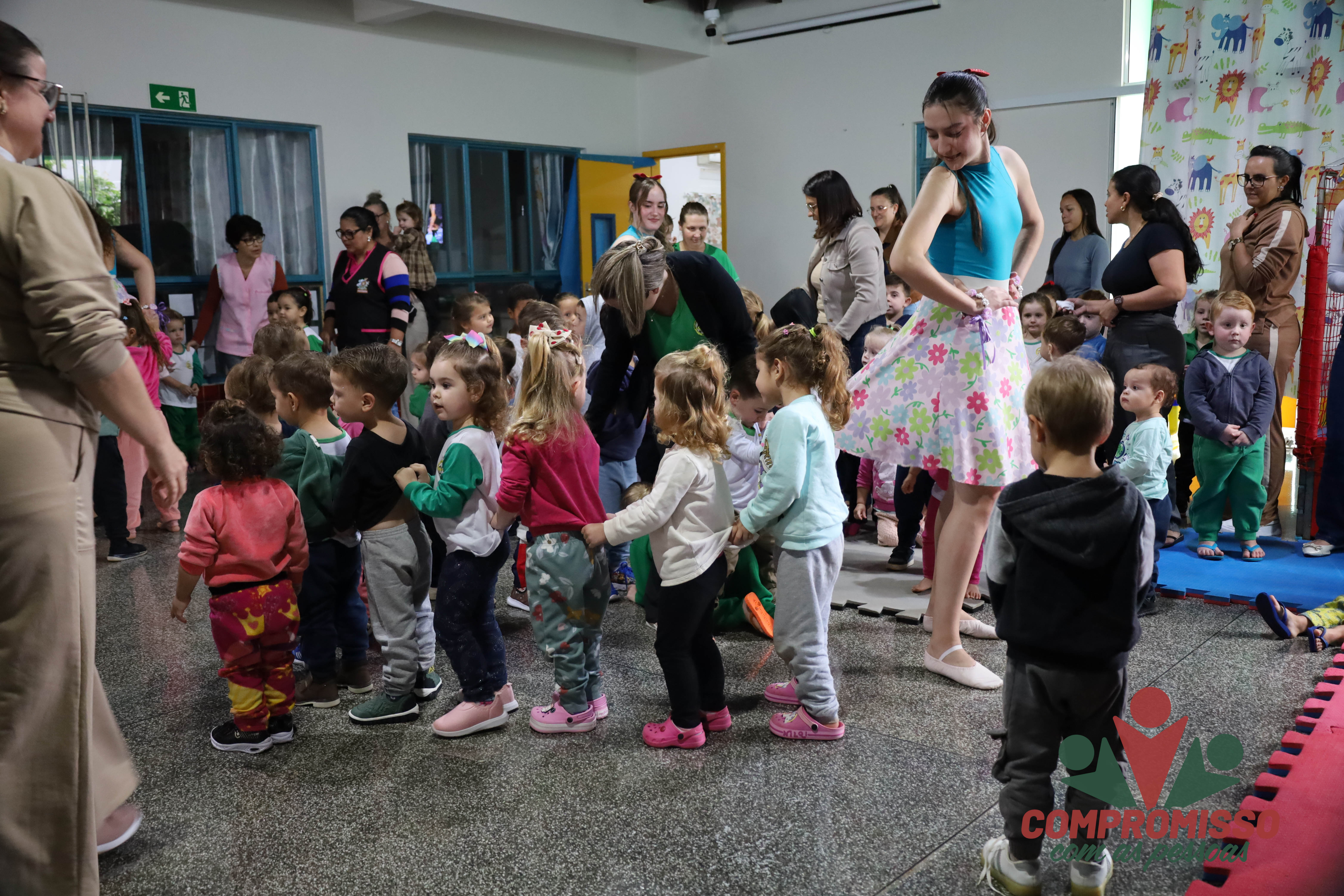 Atividade para o Dia das Crianças nos CMEIs de Missal promove música e diversão em Missal