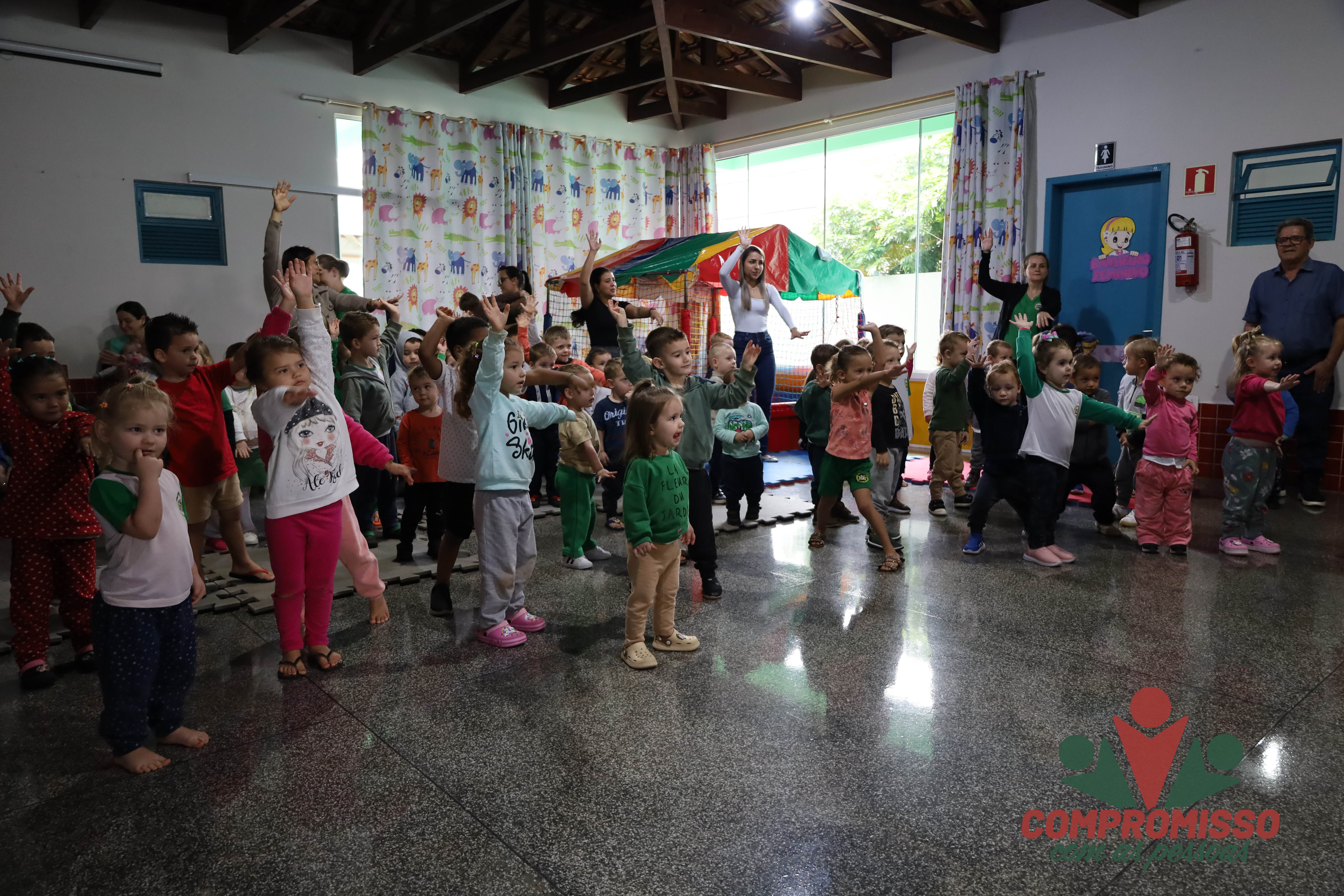 Atividade para o Dia das Crianças nos CMEIs de Missal promove música e diversão em Missal