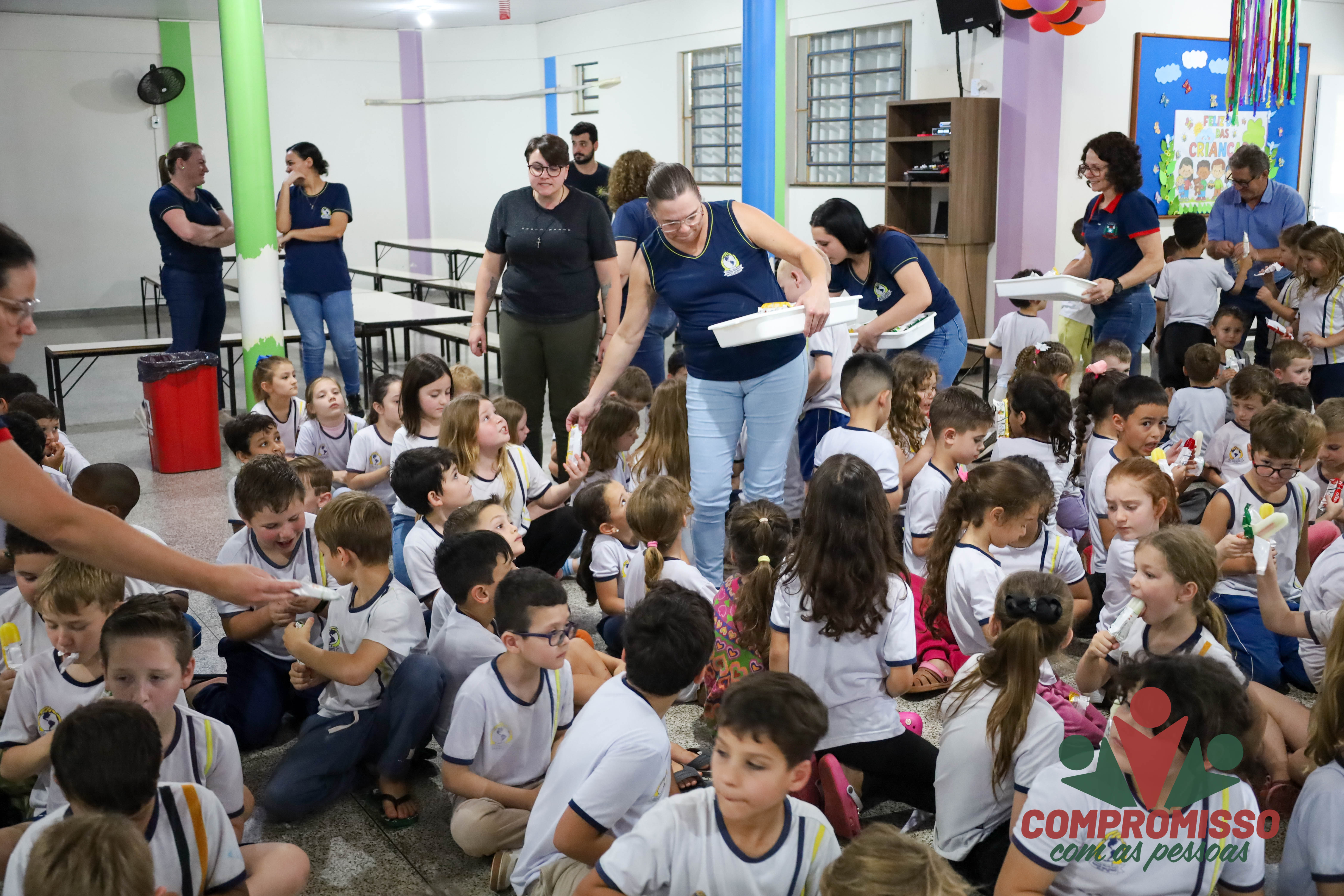 Teatro sobre Amizade é apresentado aos alunos da rede municipal durante a semana da Criança em Missal