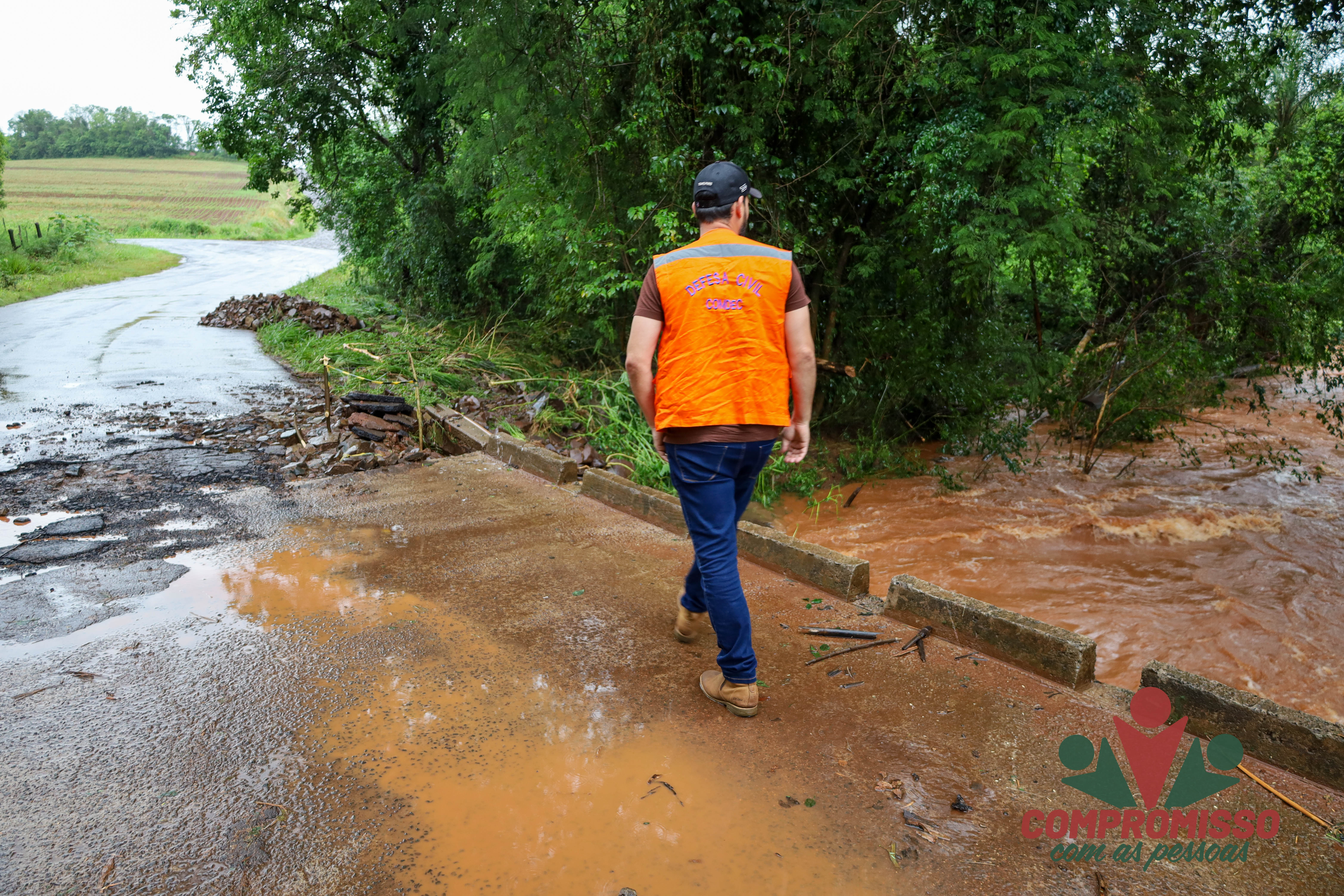 FOTOS DE MAIS PONTOS QUE SOFRERAM COM AÇÃO DO TEMPO