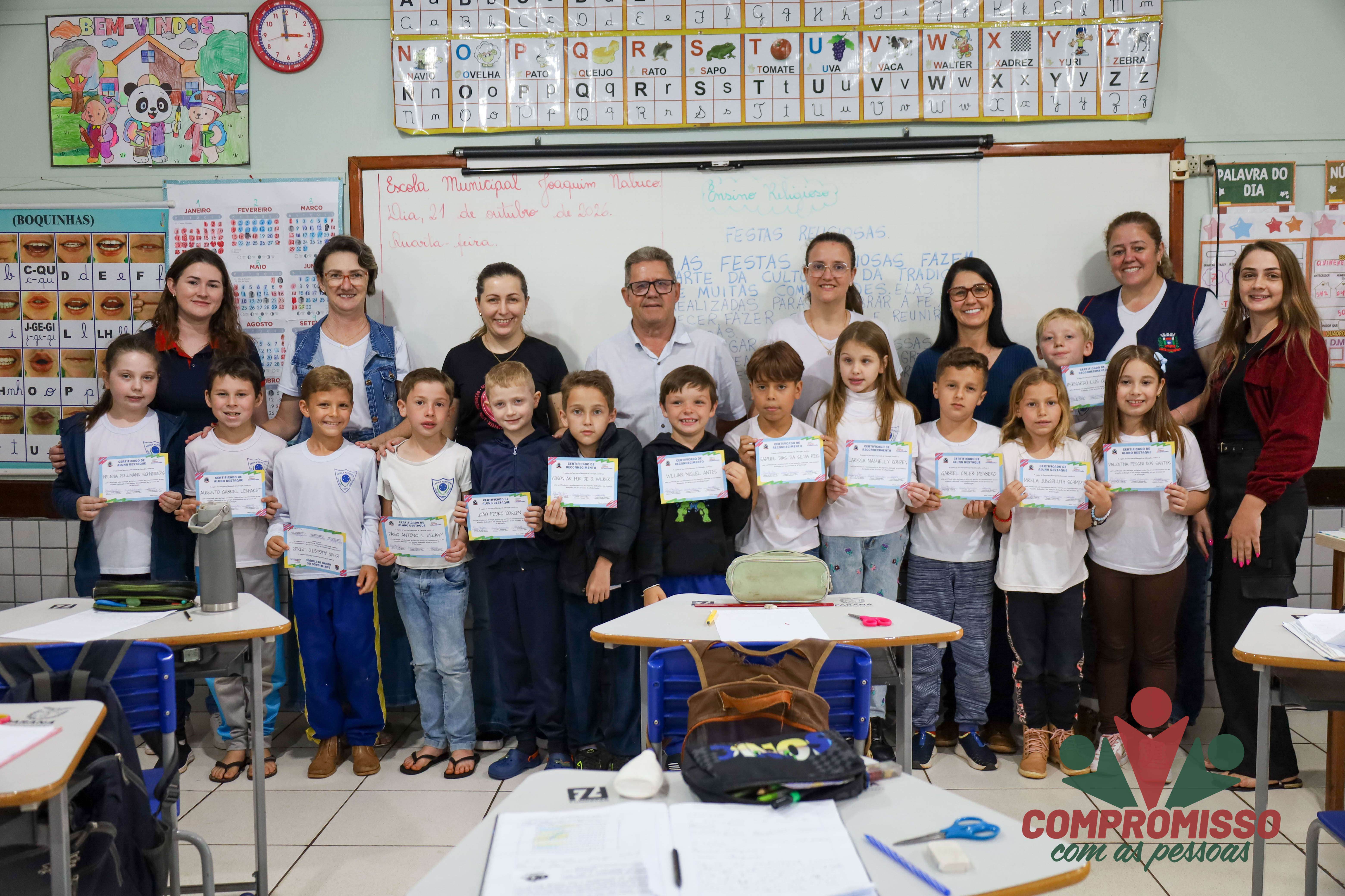 Administração reconhece e valoriza os avanços dos alunos do 2º ano na leitura e na escrita