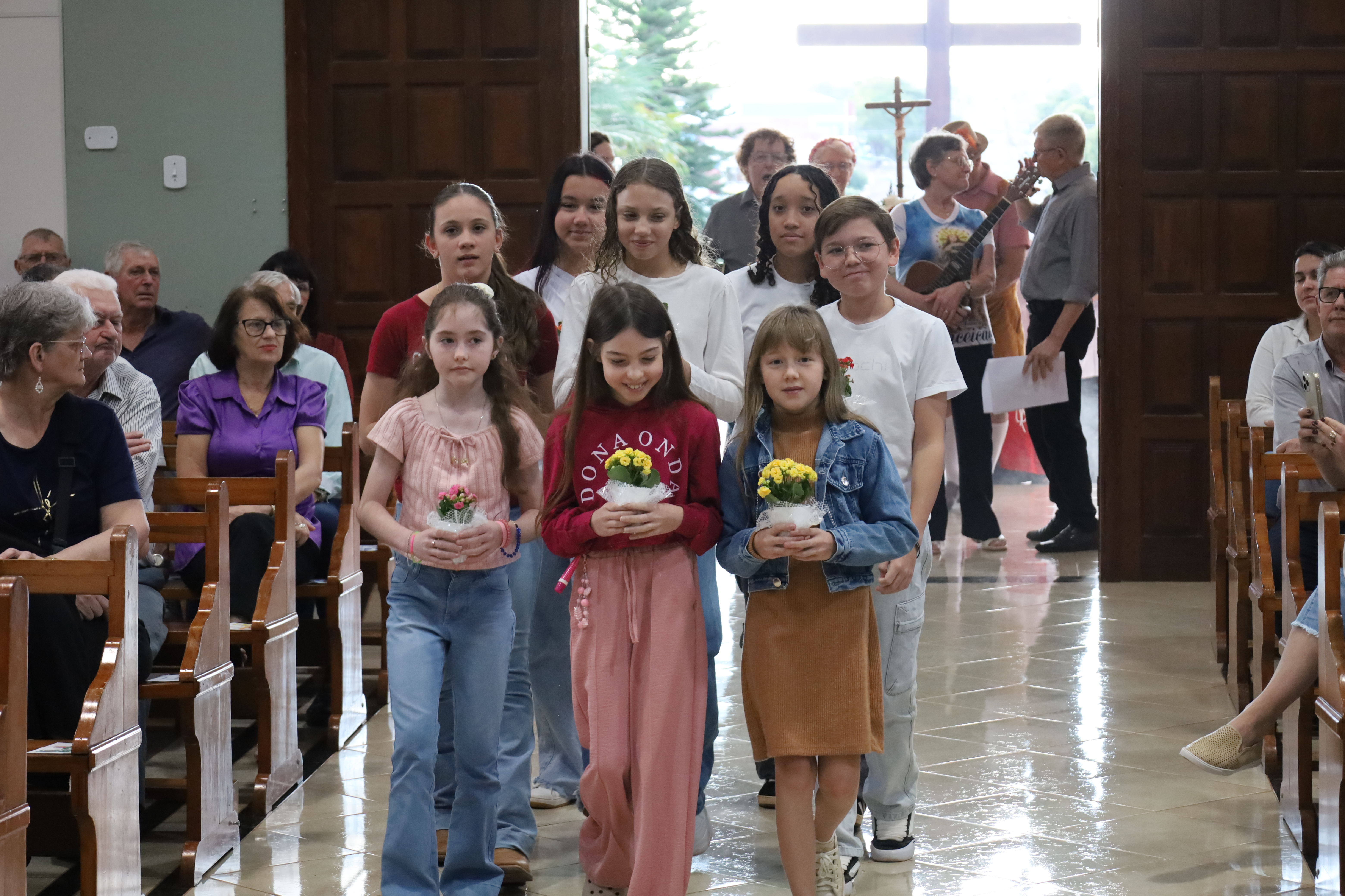 Familiares de Pioneiros participam de Missa em homenagem pelos 63 anos de Fundação