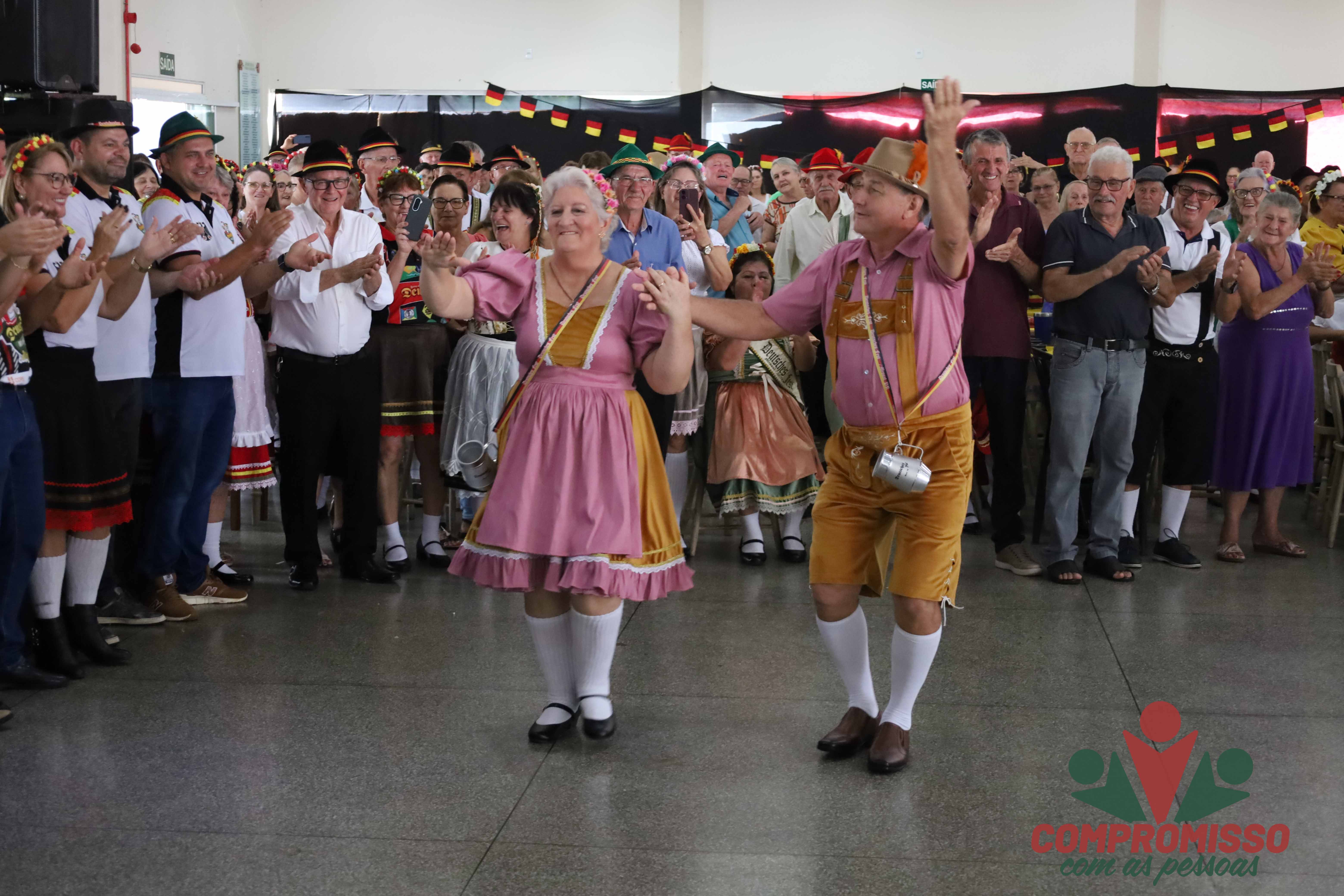 Hildemar e Lúcia Schmidt são o novo Casal Fritz e Frida da Deutsches Fest