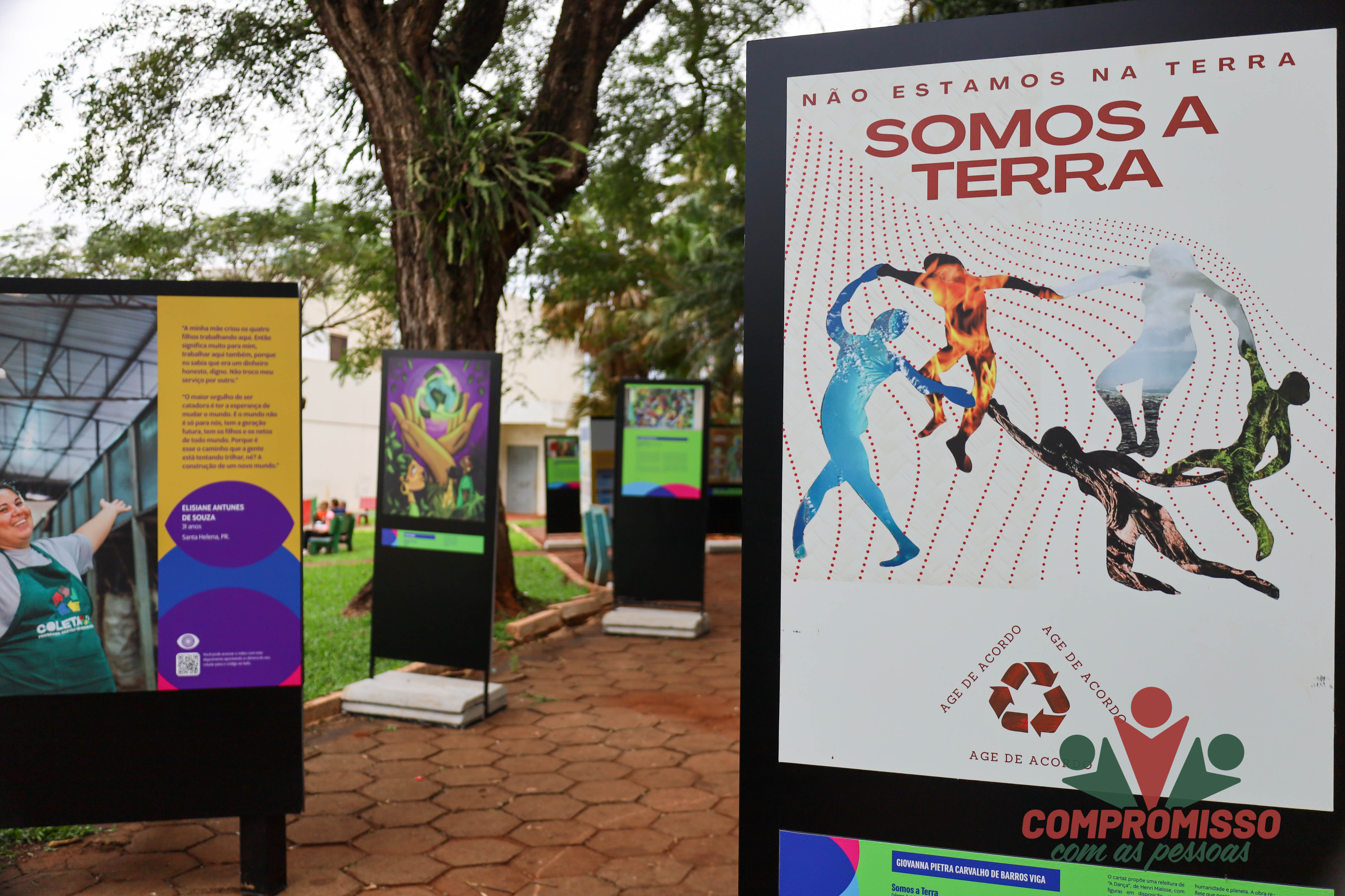 Mostra Reciclando Olhares está exposta na Praça Central de Missal