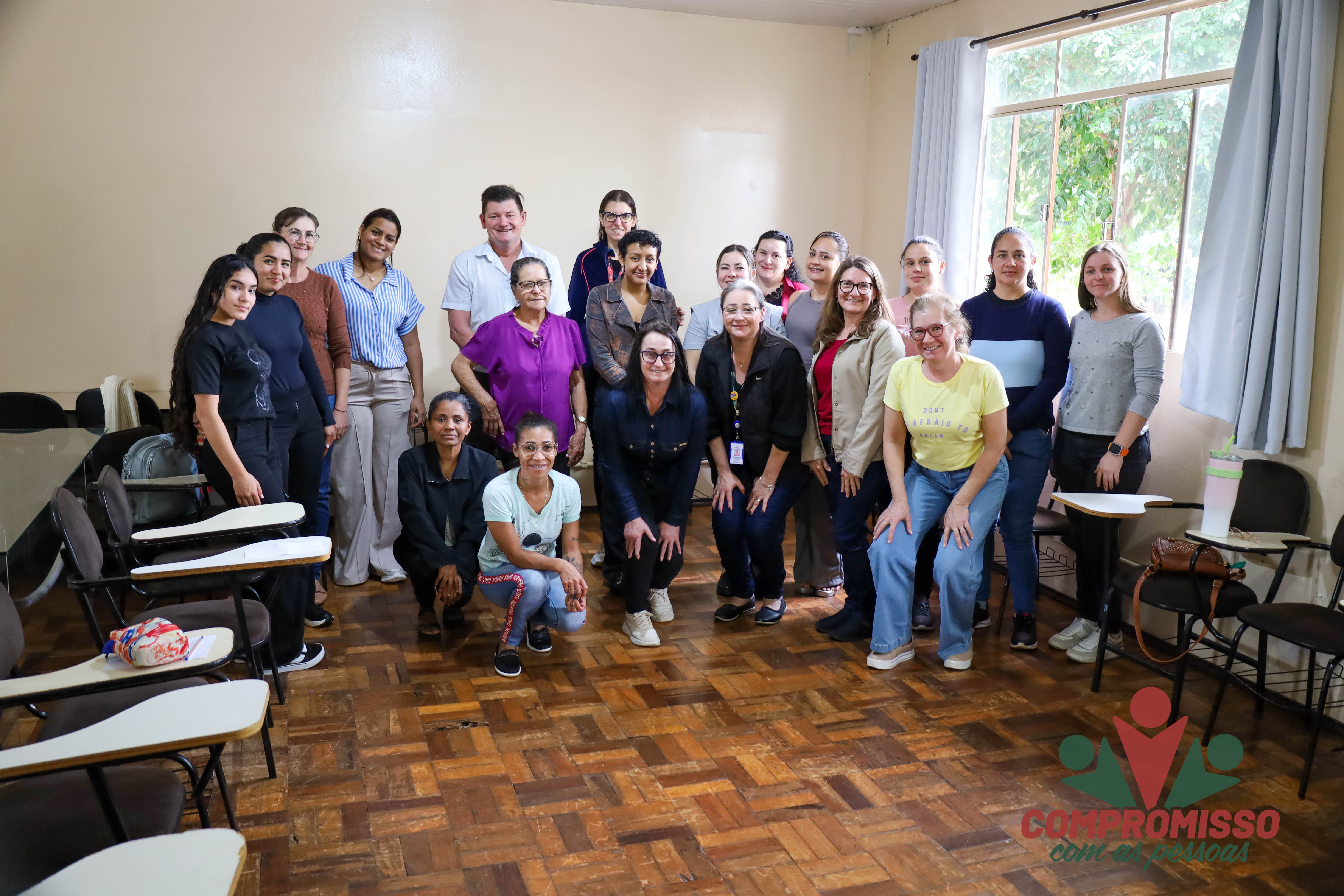 Curso de Corte de Cabelo Feminino e Escova iniciou em Missal