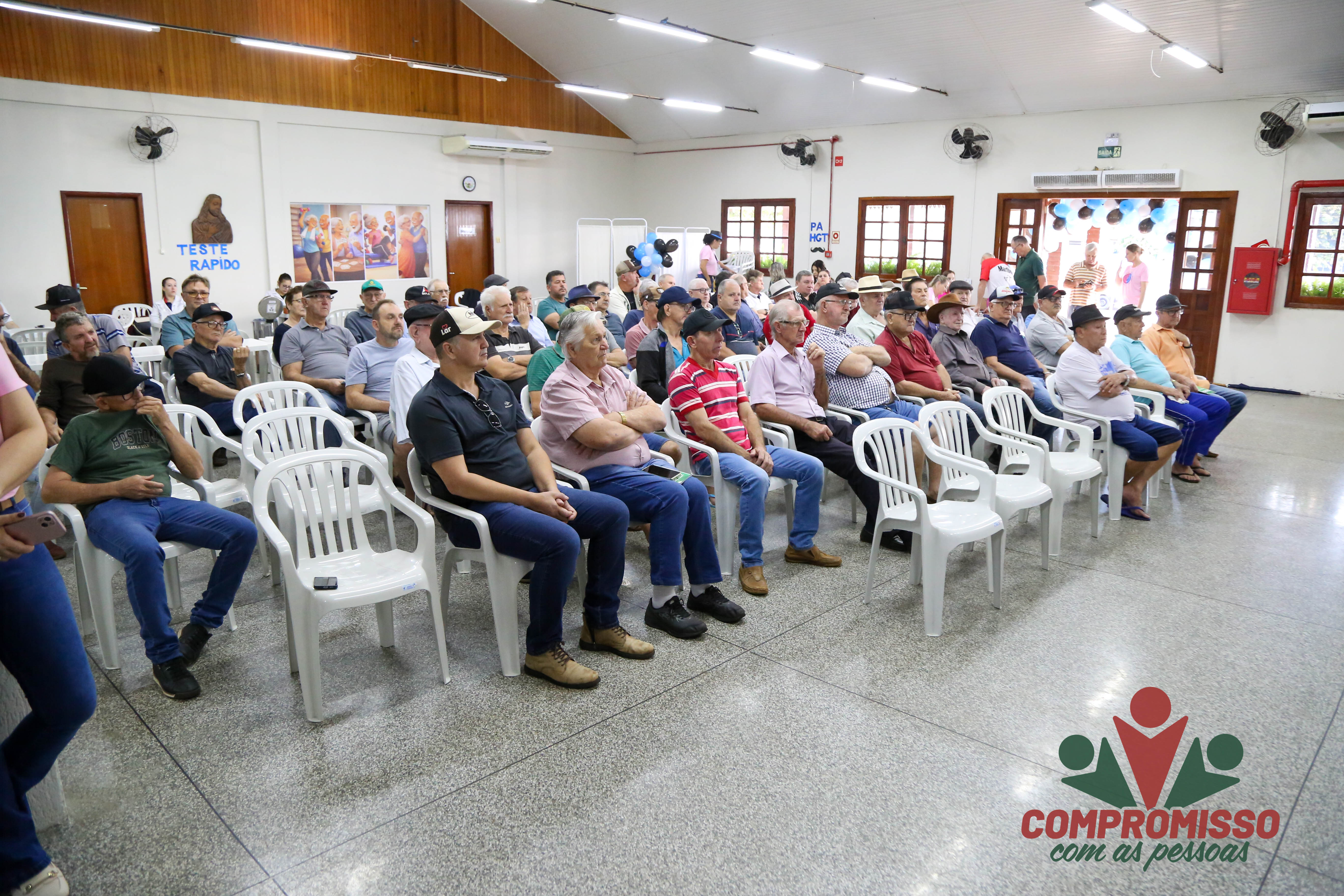 Público masculino adere a campanha de prevenção do Agosto Azul no Centro
