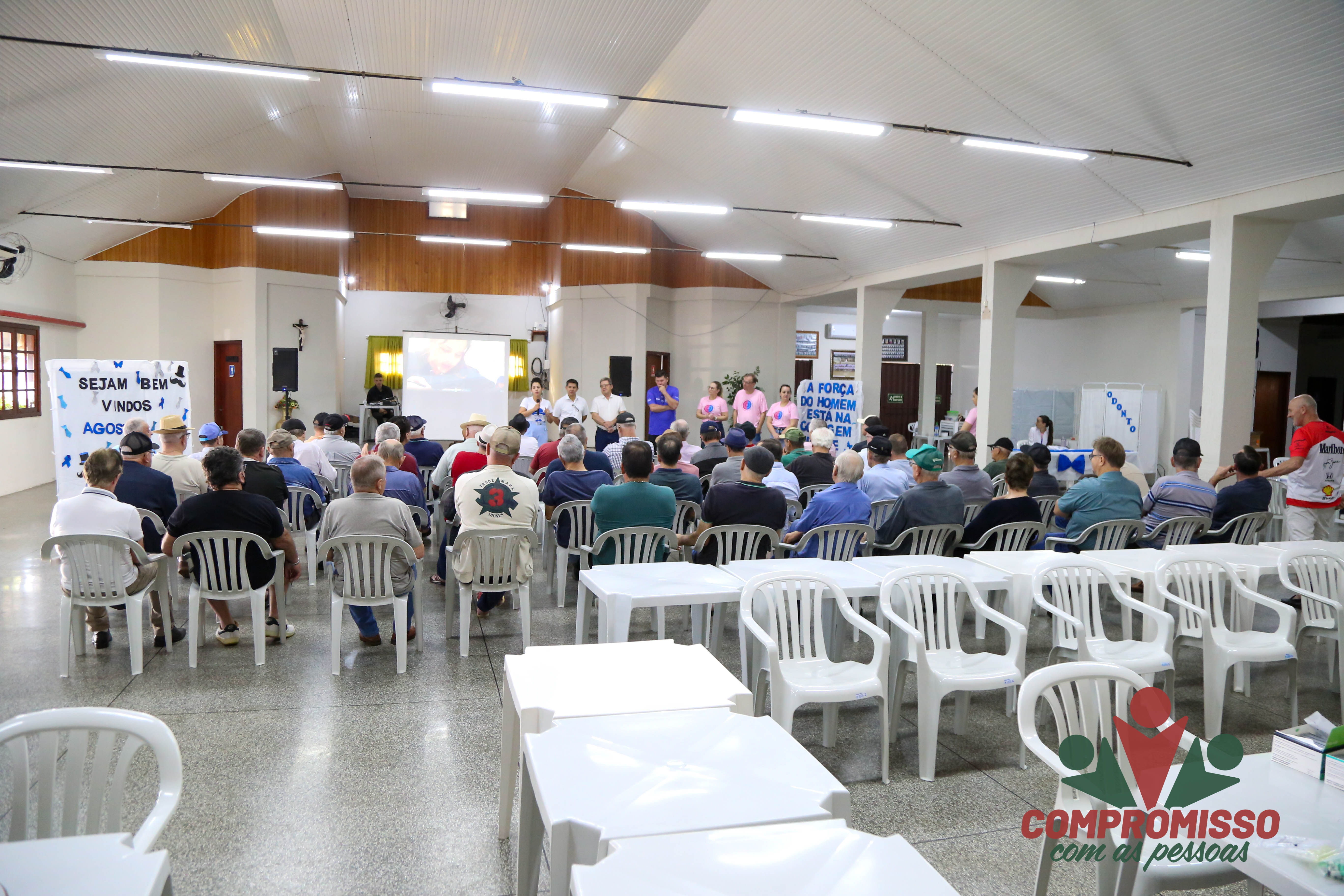 Público masculino adere a campanha de prevenção do Agosto Azul no Centro