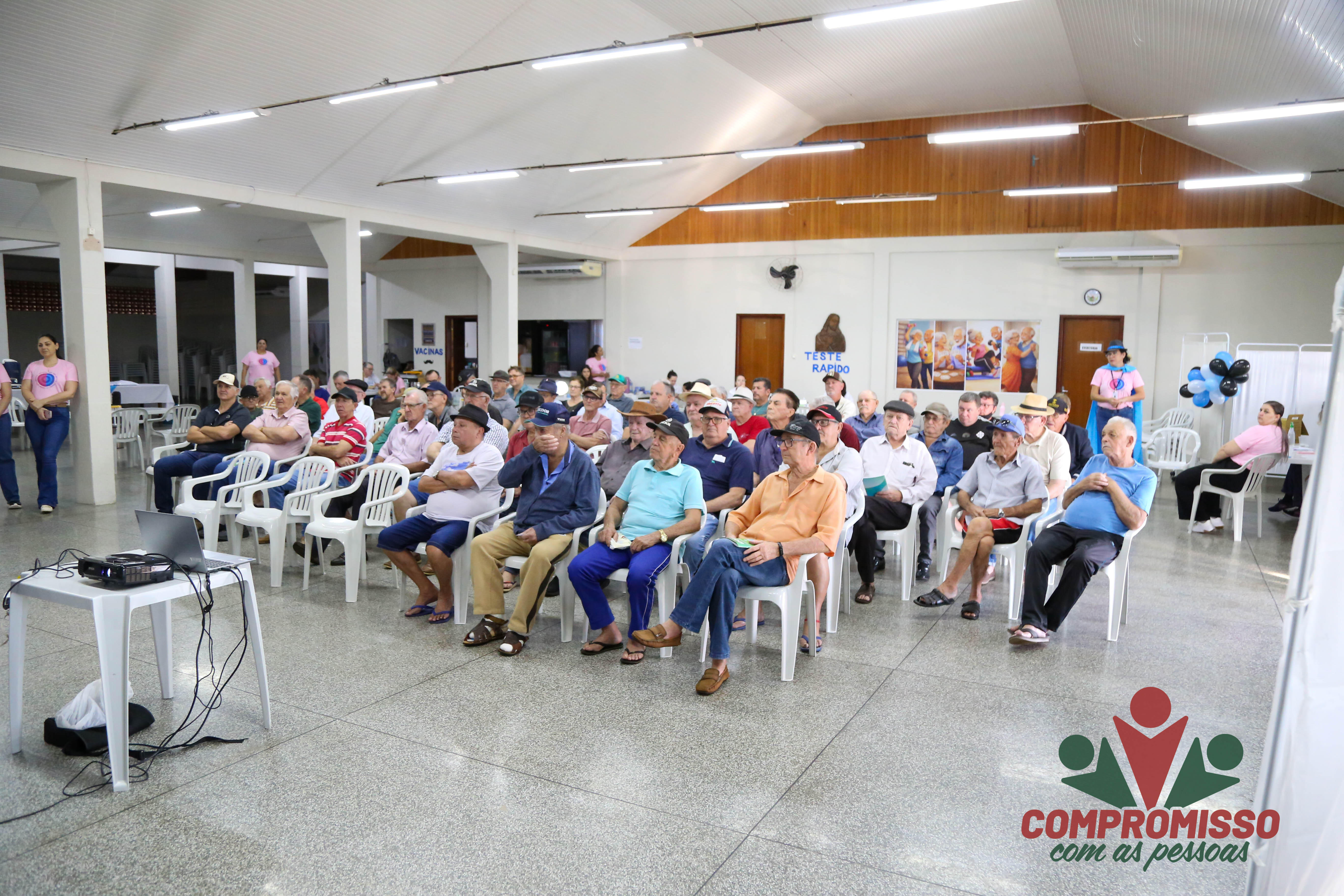 Público masculino adere a campanha de prevenção do Agosto Azul no Centro