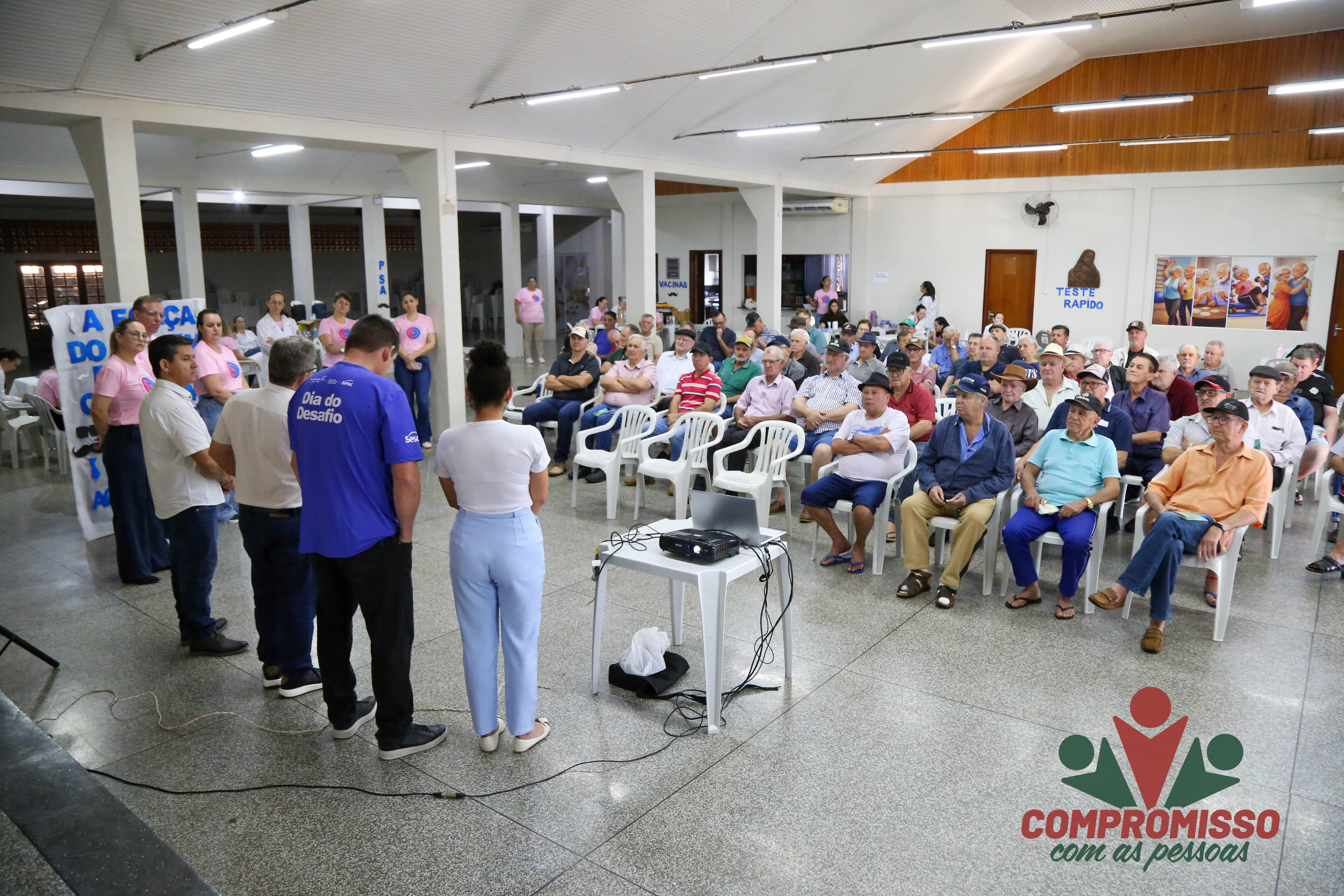 Público masculino adere a campanha de prevenção do Agosto Azul no Centro