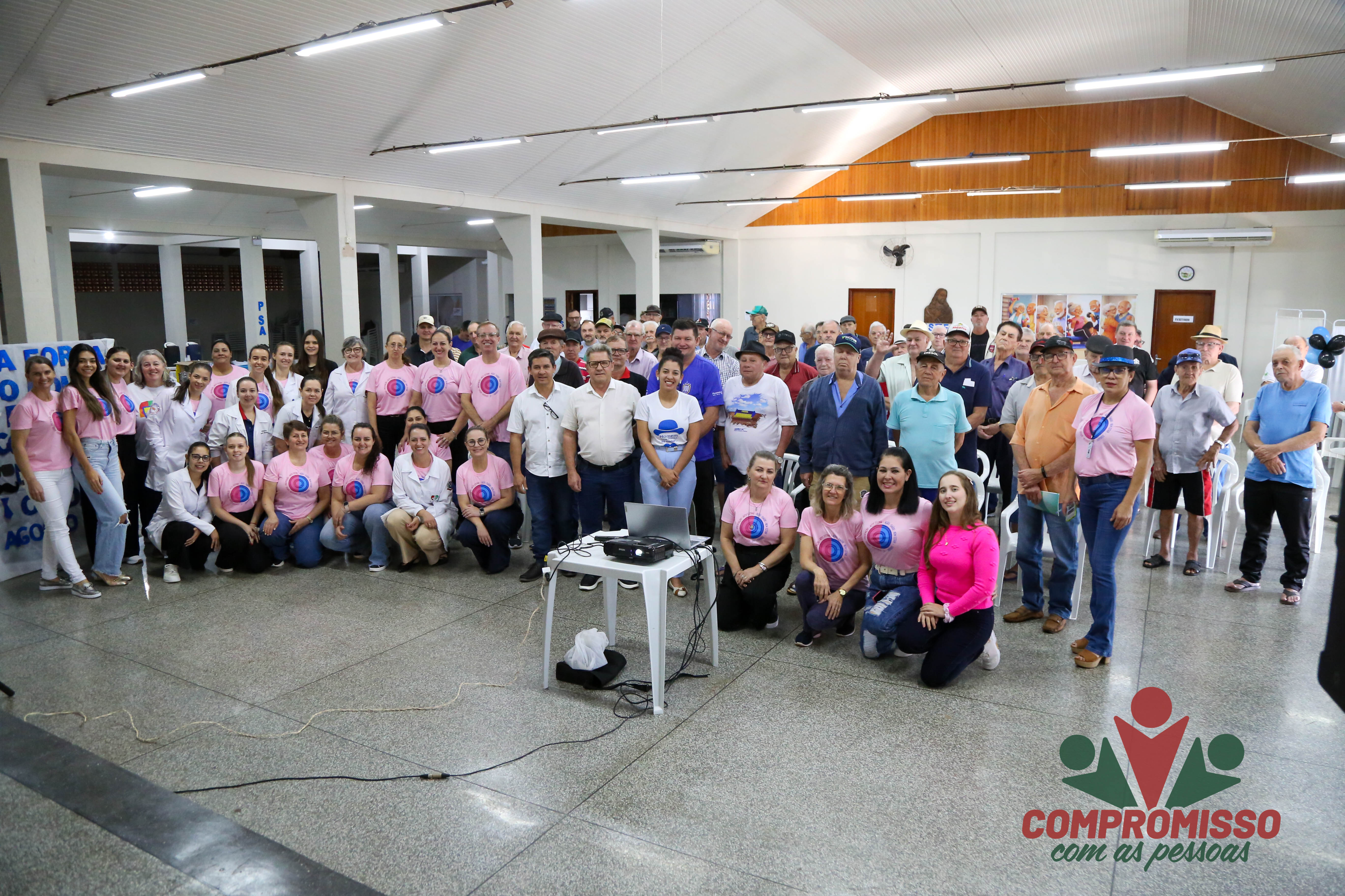 Público masculino adere a campanha de prevenção do Agosto Azul no Centro