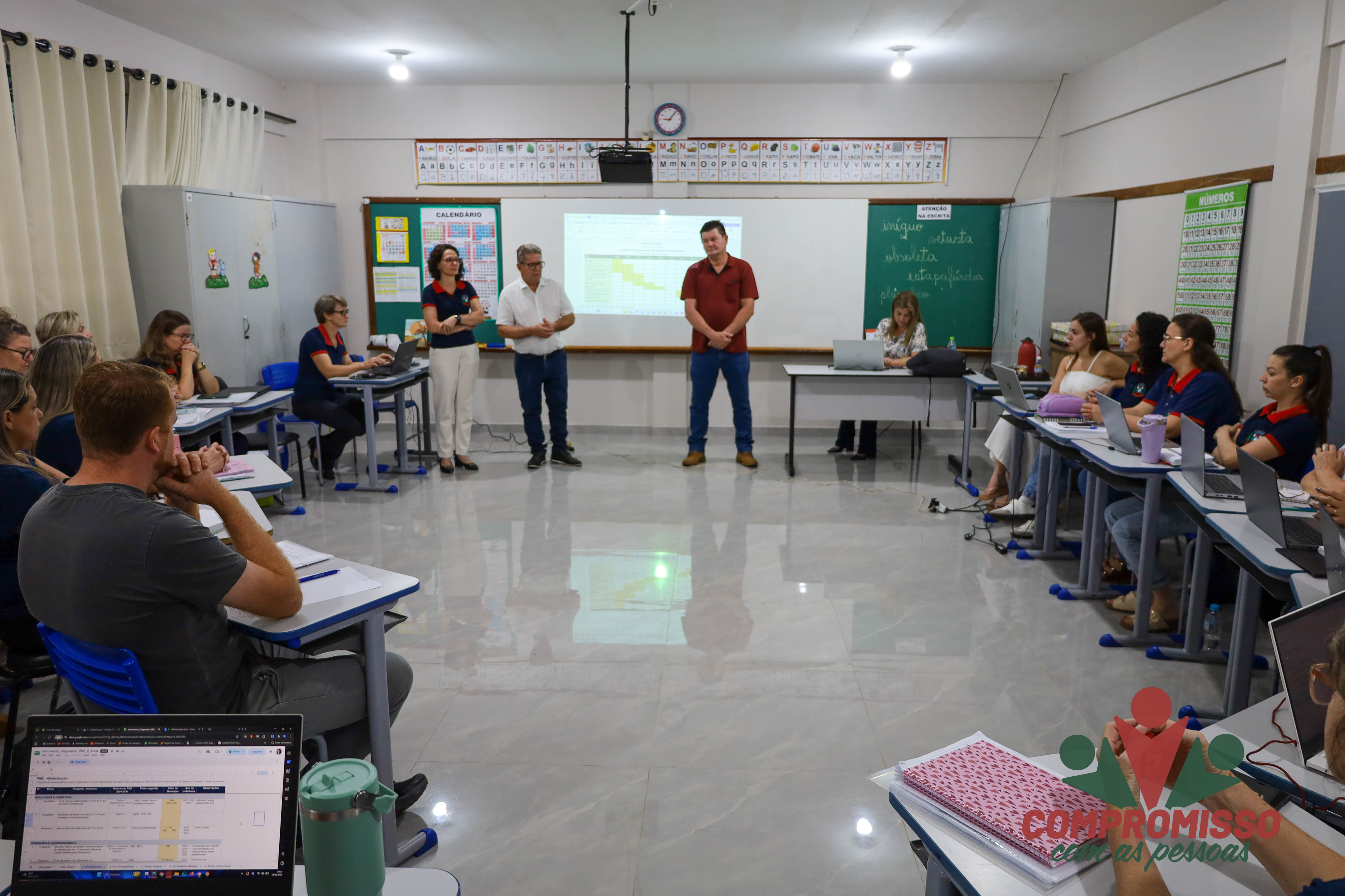Comissões e equipe Técnica do Plano Municipal de Educação se reúnem em Missal