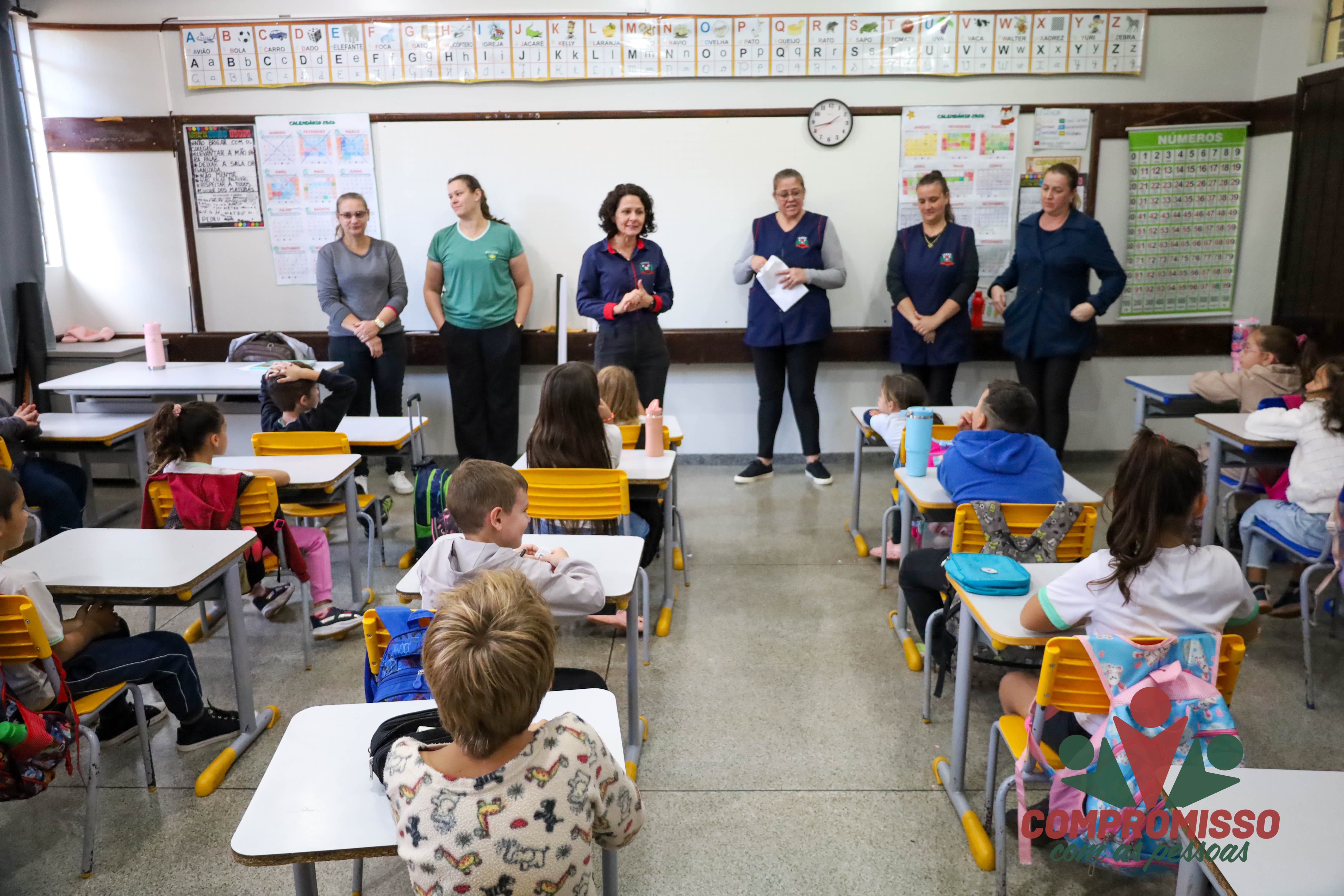 Alunos de Missal recebem certificado de reconhecimento por desempenho na leitura e escrita