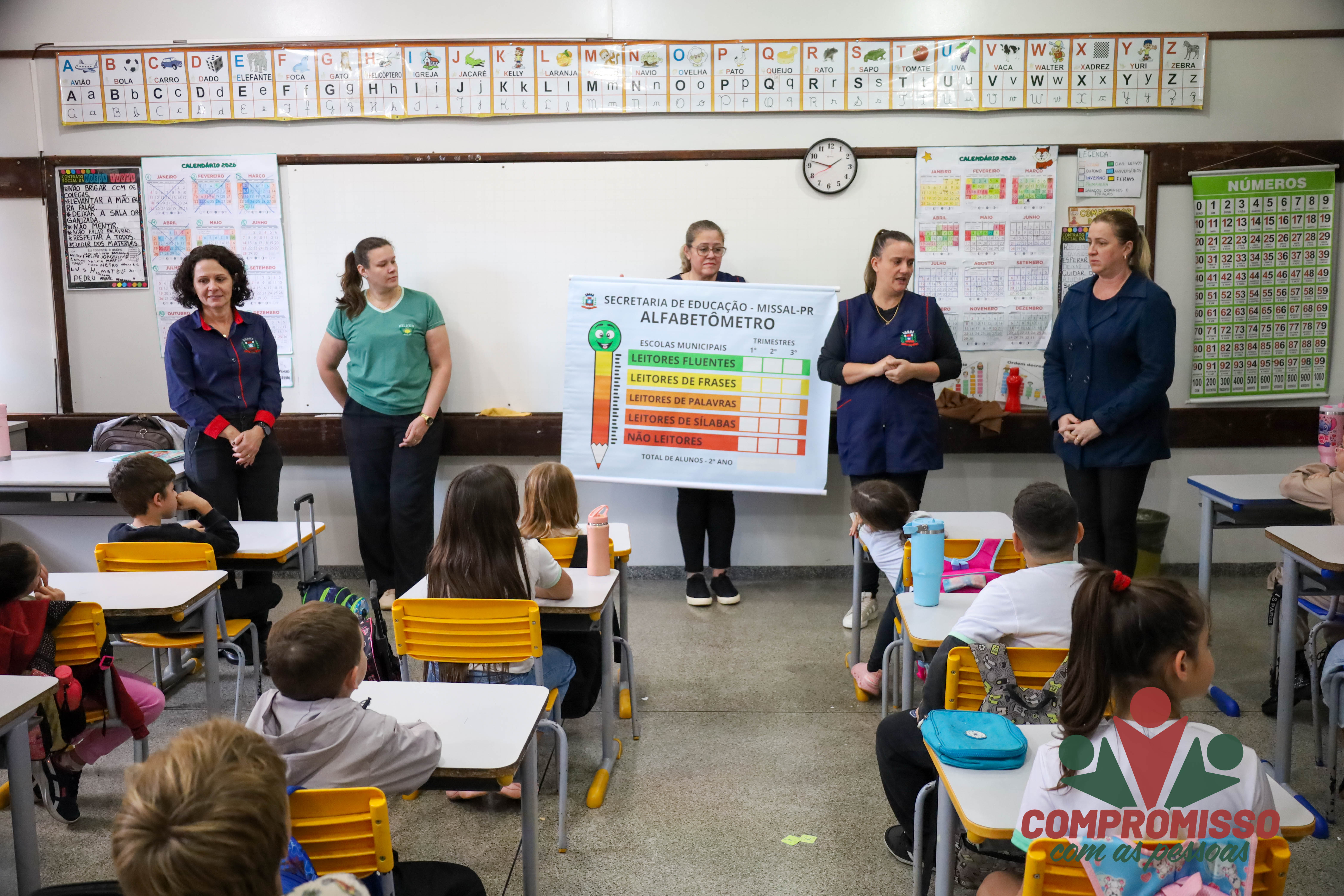 Alunos de Missal recebem certificado de reconhecimento por desempenho na leitura e escrita