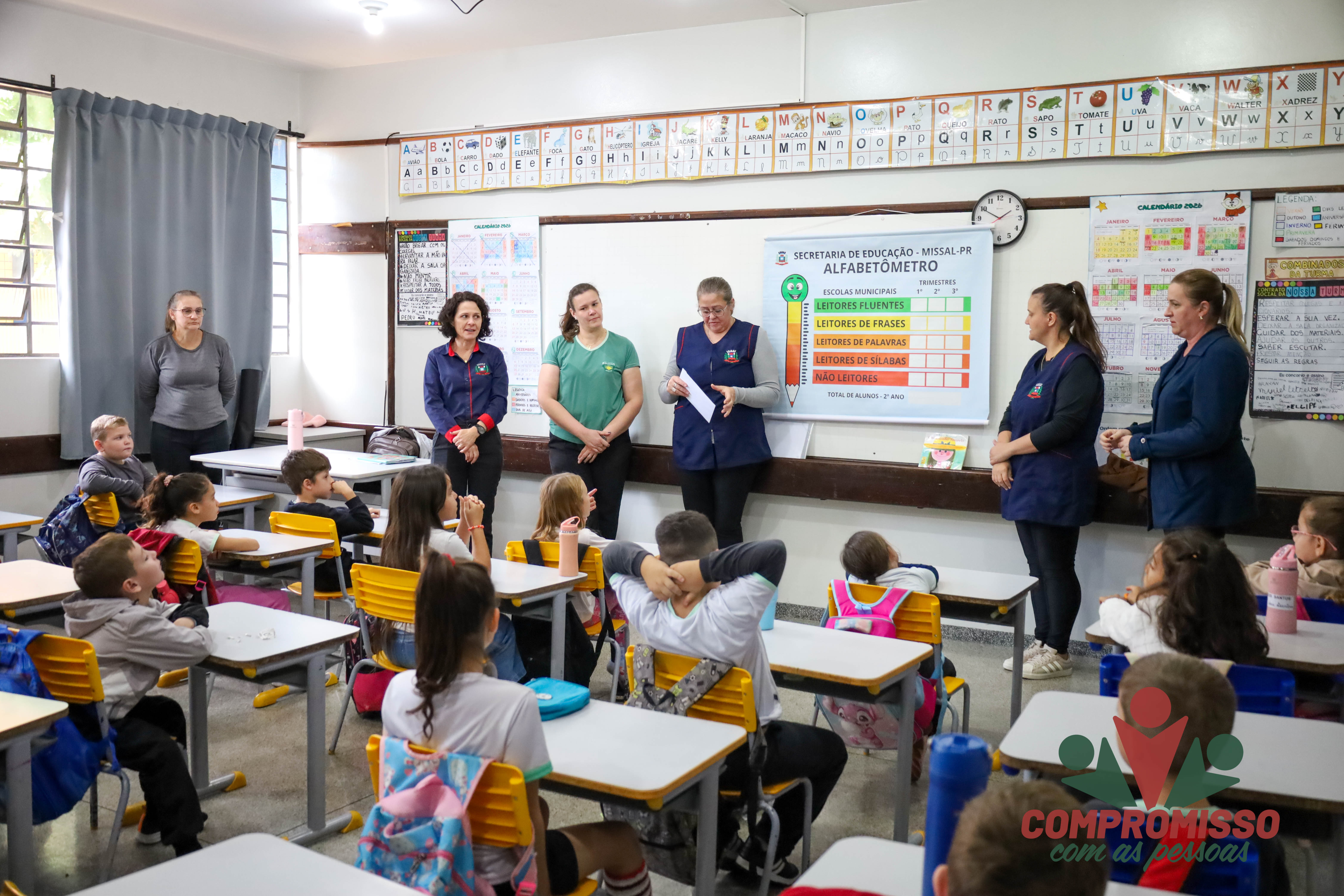 Alunos de Missal recebem certificado de reconhecimento por desempenho na leitura e escrita