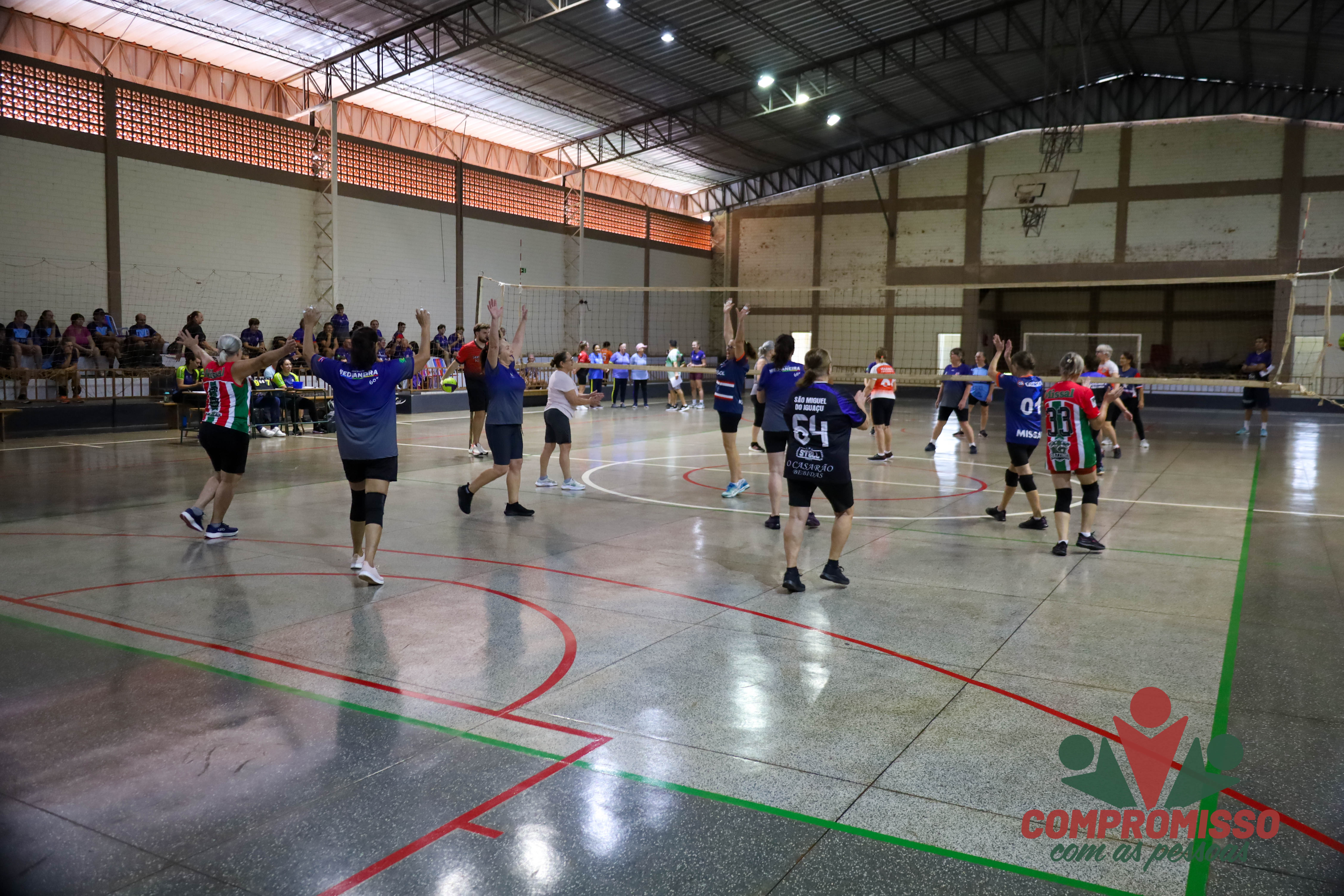 Quadrangular de Vôlei Câmbio reúne atletas de 04 municípios em Dom Armando