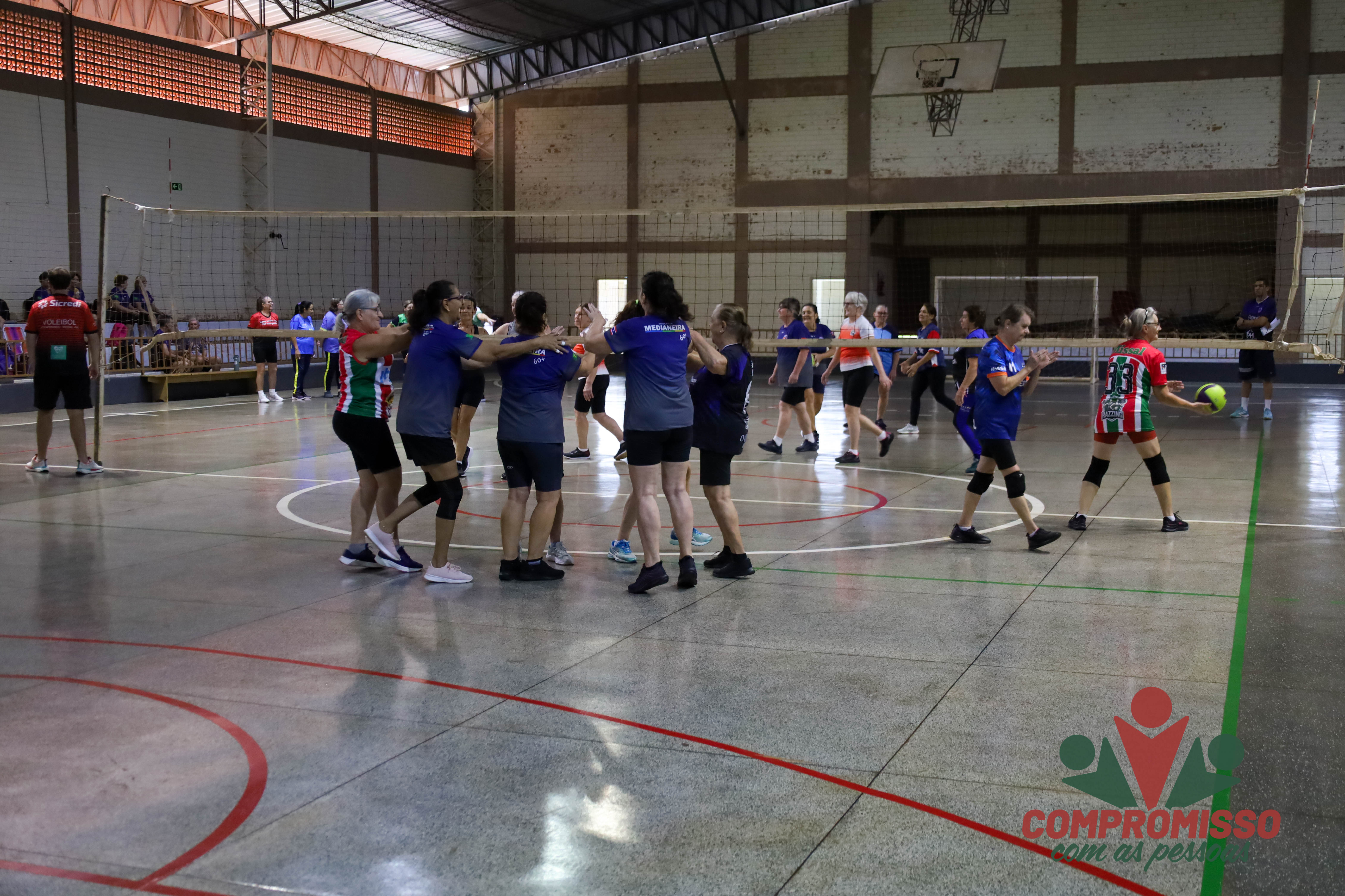 Quadrangular de Vôlei Câmbio reúne atletas de 04 municípios em Dom Armando