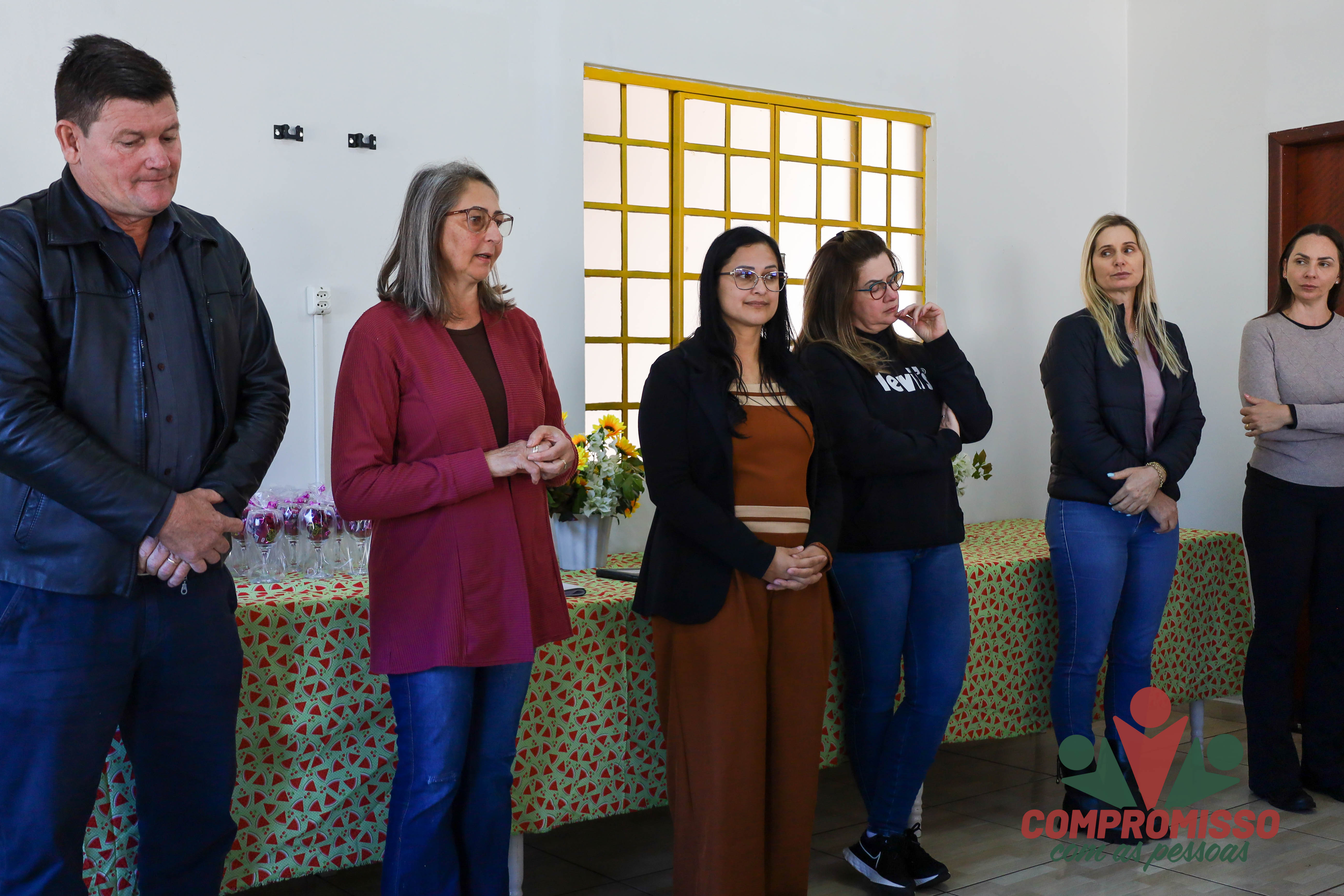 Participantes do Programa Nosso Lar participam de confraternização pelo Dia das Mães
