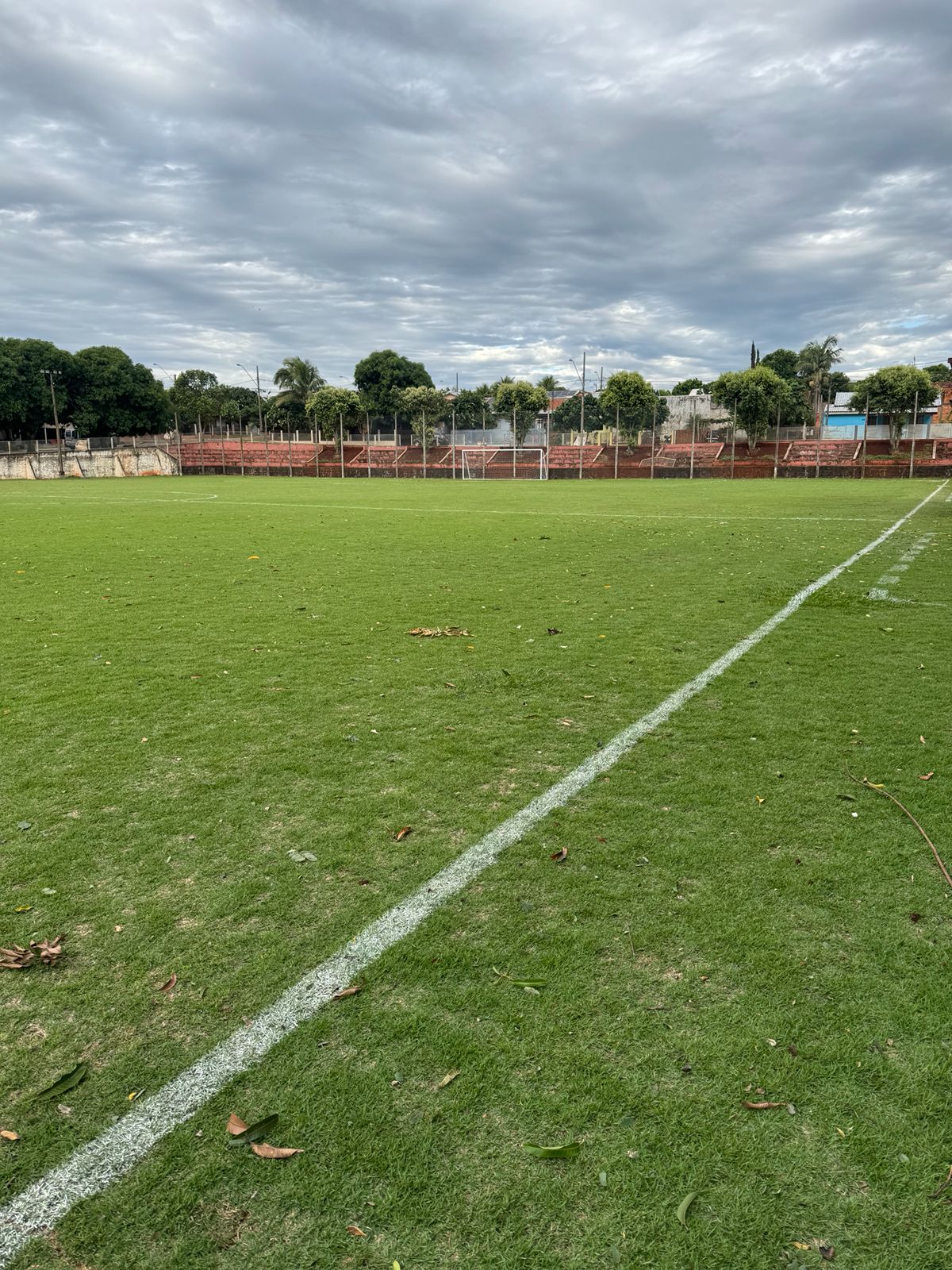 Campo do Bairro Renascer passa por melhorias